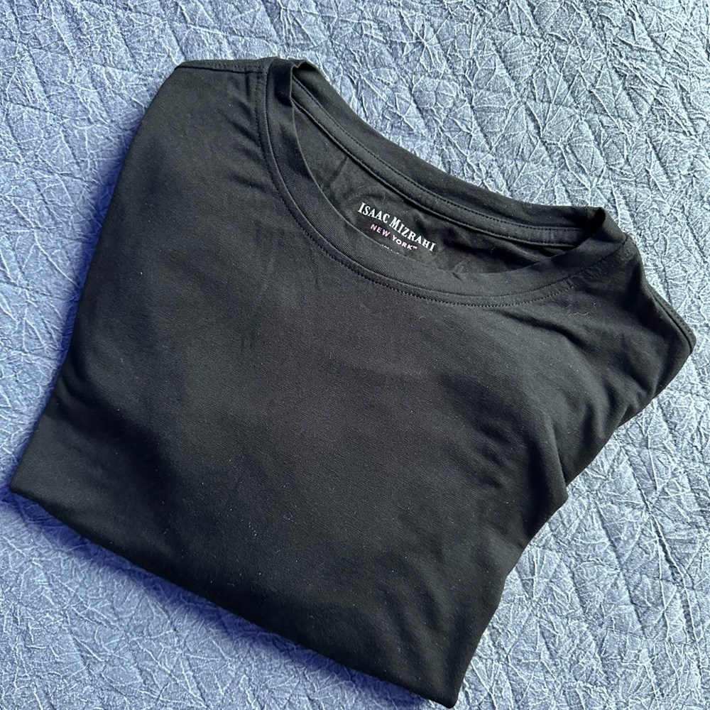 Isaac Mizrahi Men’s Black Dressy T-shirt, Large with Tags.